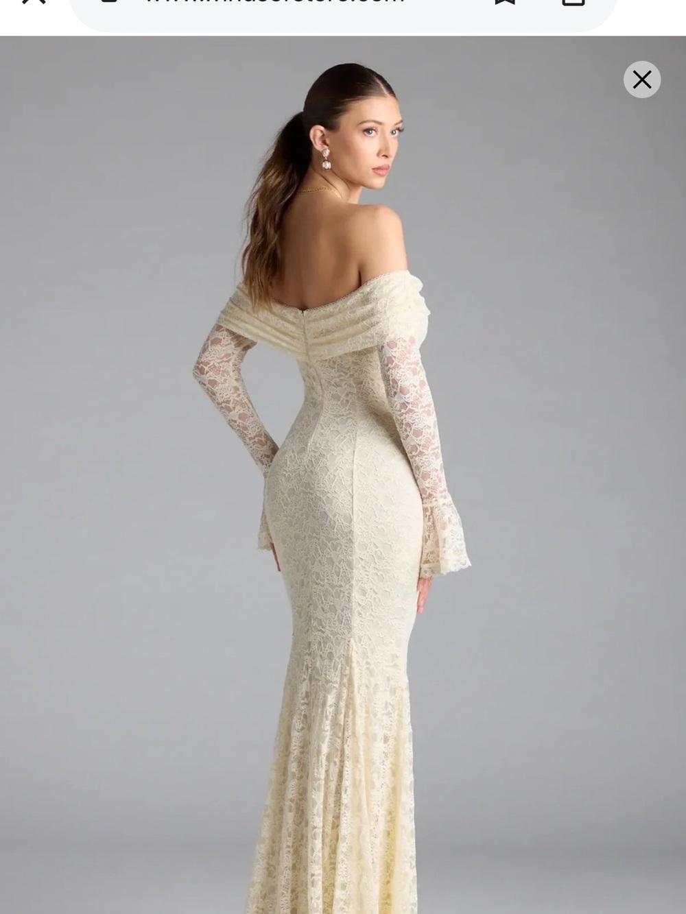 NWT Windsor Off-Shoulder Lace Mermaid Dress in Ivory